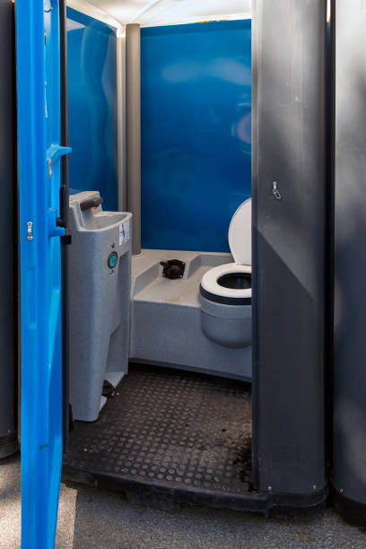 Best Portable toilet rental cost  in Algonac, MI